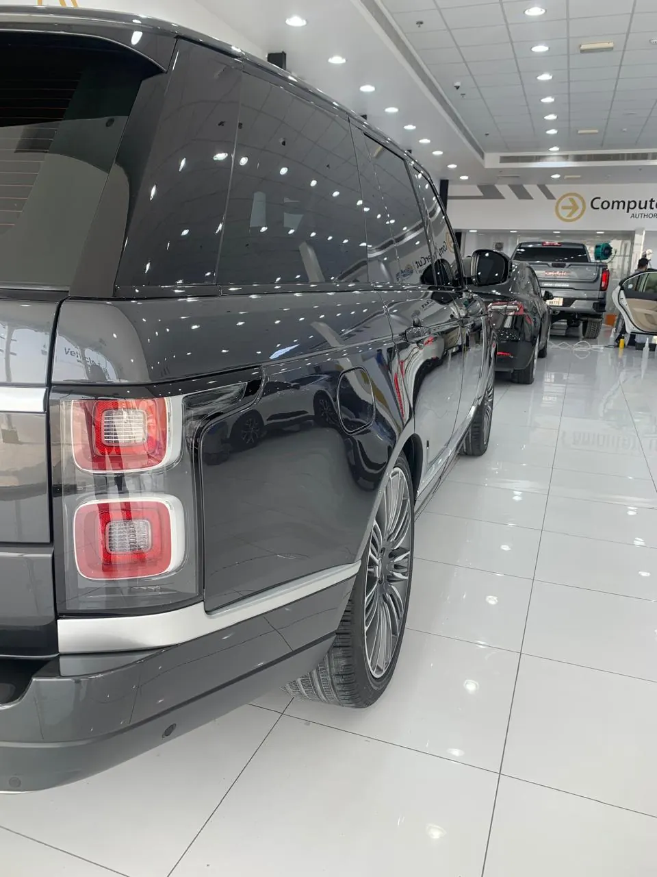 Range Rover rear — ceramic coating Sharjah